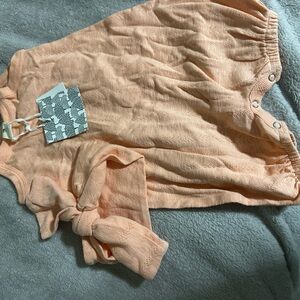 Kate Quinn Peach Pointelle Onesie & Headband Set 6–12M NWT
